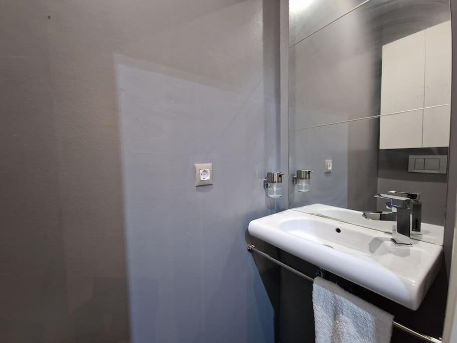 Exclusivo Apartamento De Diseno Centro Sevilla Matahacas Bajo ภายนอก รูปภาพ